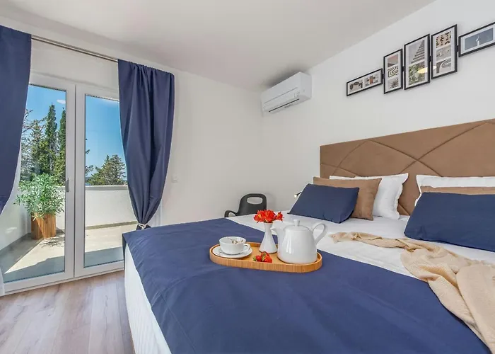 Molaris Zadarvillas *