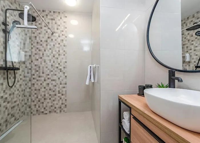 Molaris Zadarvillas *