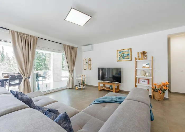Molaris Zadarvillas וילה *
