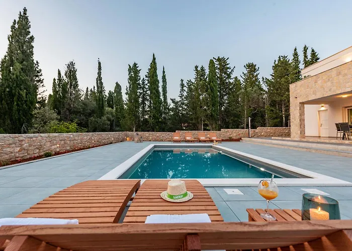 Molaris Zadarvillas וילה *